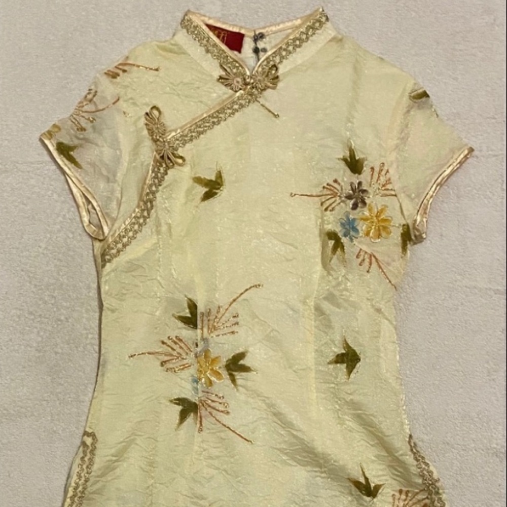 Beautiful Floral Tunic Size XL